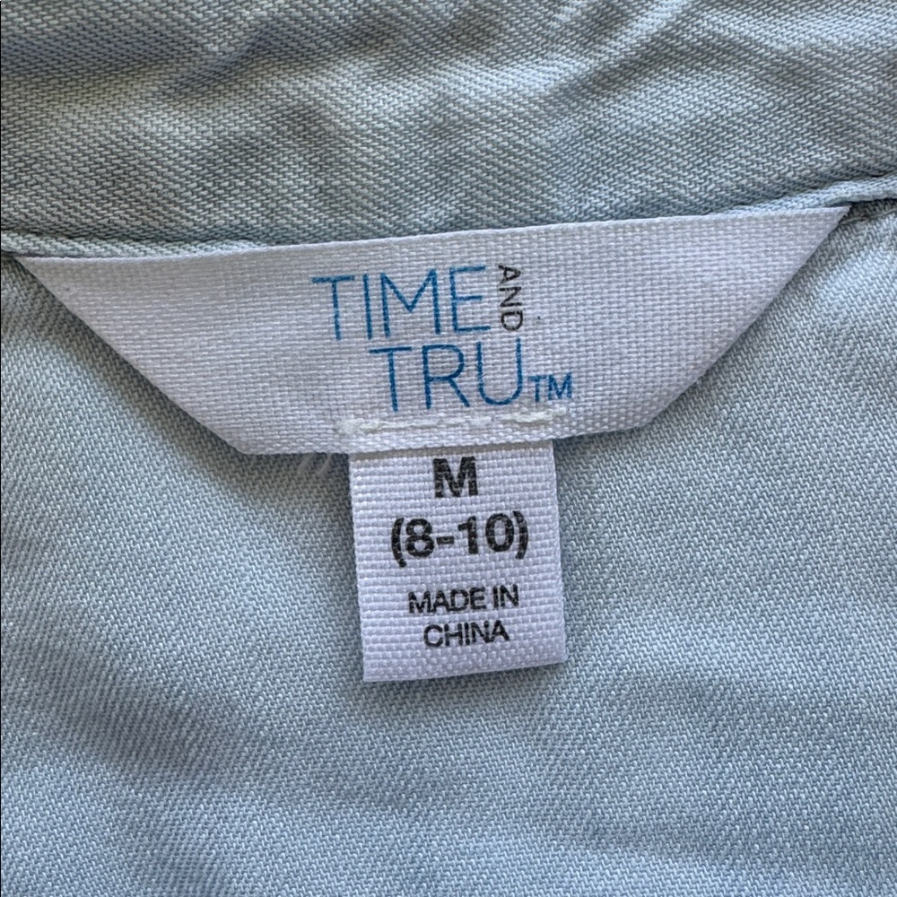 Time & Tru light blue chambray denim button down dress shirt blouse size medium - Picture 10 of 11